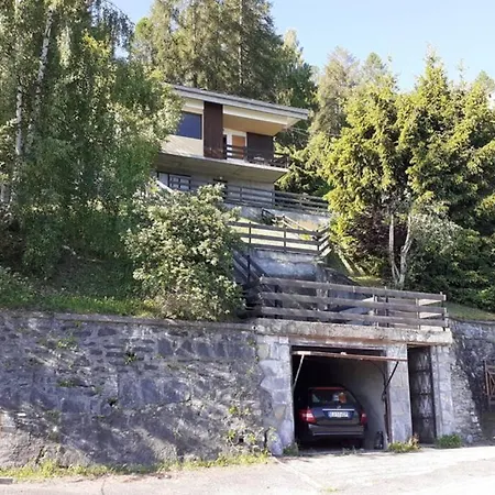 La Maisonnette à Les Fleurs-pila Con Vista *