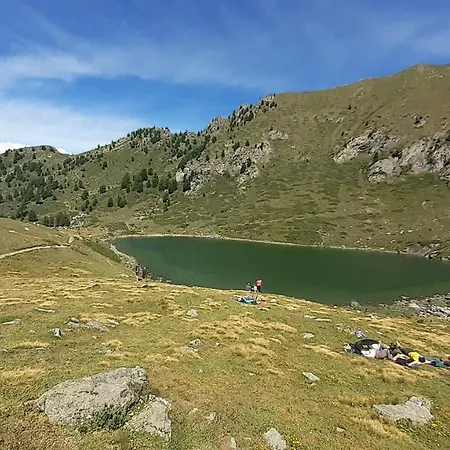 La Maisonnette à Les Fleurs-pila Con Vista Cerise