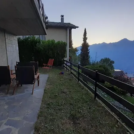 La Maisonnette à Les Fleurs-pila Con Vista Villa