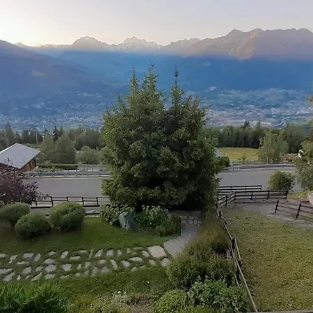 La Maisonnette A Les Fleurs-pila Con Vista